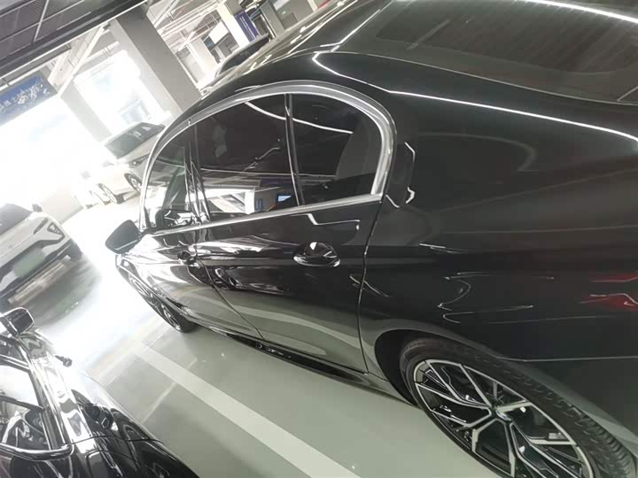 Фото 5 - BMW 5 Series