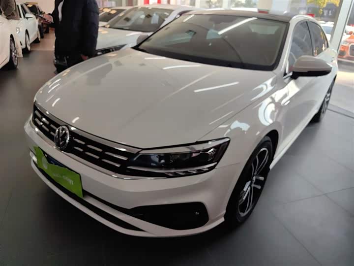 Фото 1 - Volkswagen Lamando L