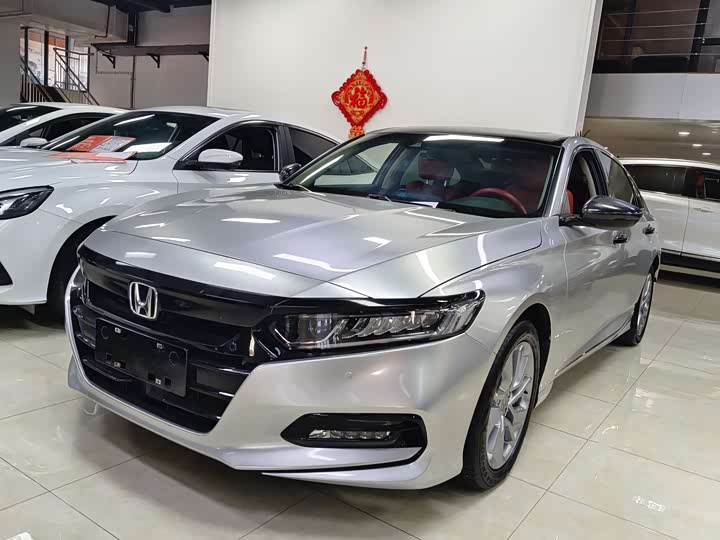 Фото 1 - Honda Accord