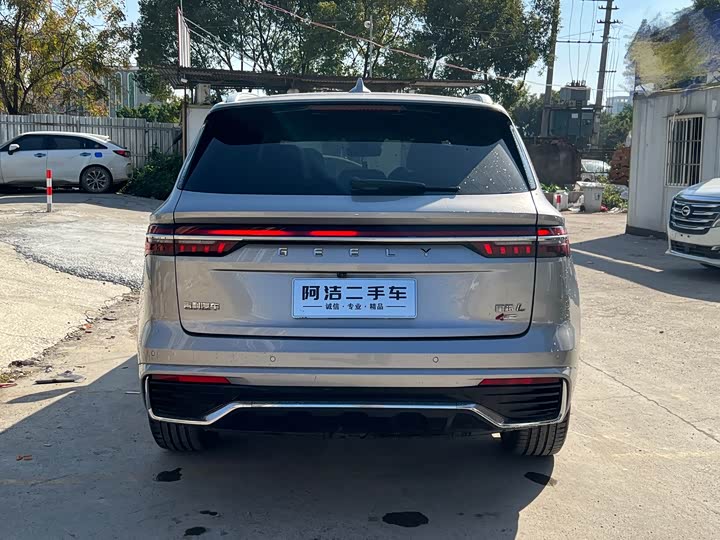 Фото 5 - Geely Monjaro