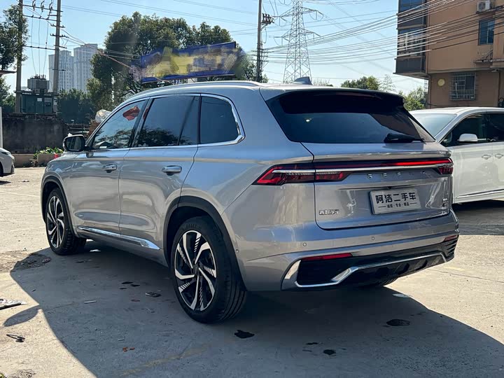 Фото 6 - Geely Monjaro