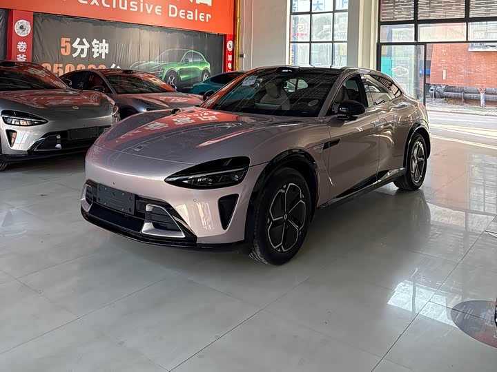 Фото 1 - Xiaomi YU7