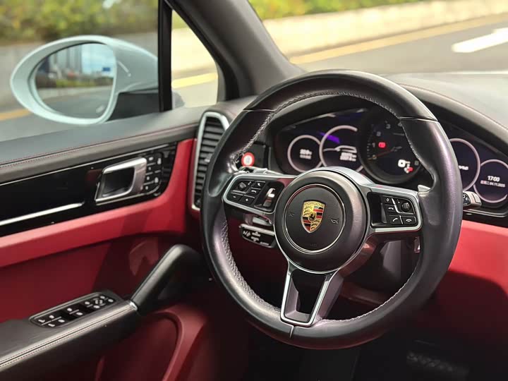 Фото 9 - Porsche Cayenne