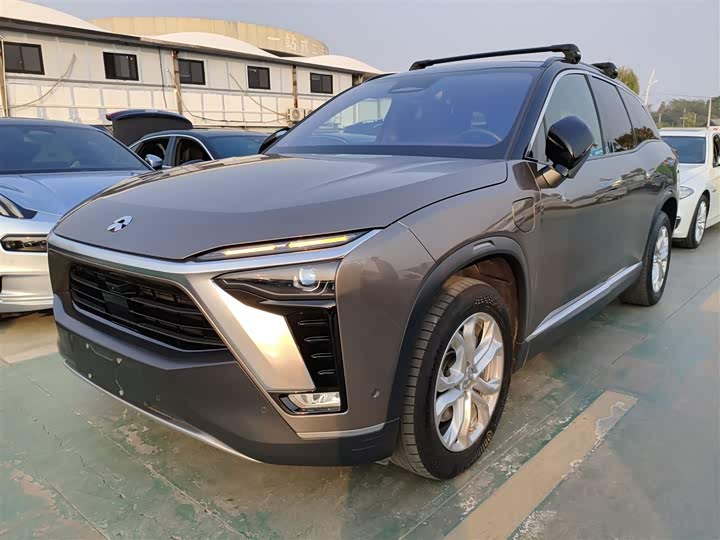 Фото 2 - Nio ES8