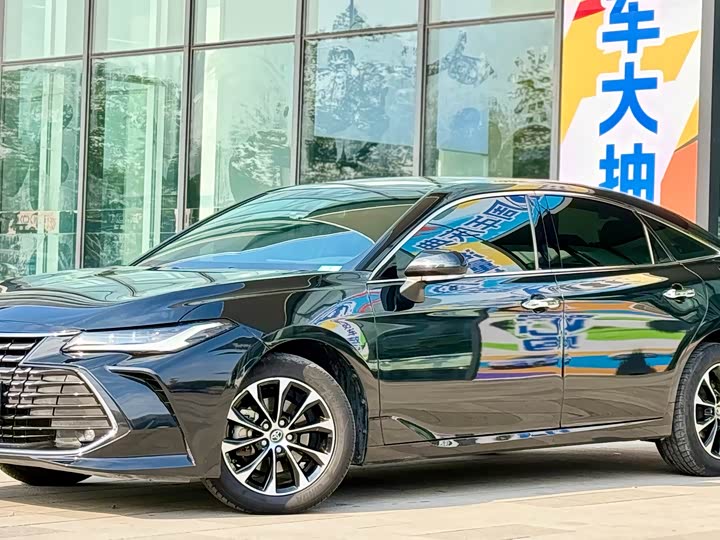 Фото 2 - Toyota Avalon