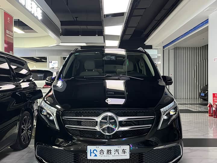 Фото 2 - Mercedes-Benz V-Class