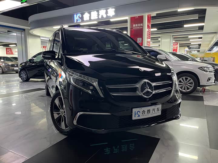 Фото 3 - Mercedes-Benz V-Class