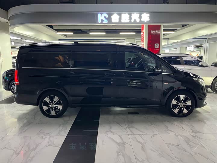 Фото 6 - Mercedes-Benz V-Class