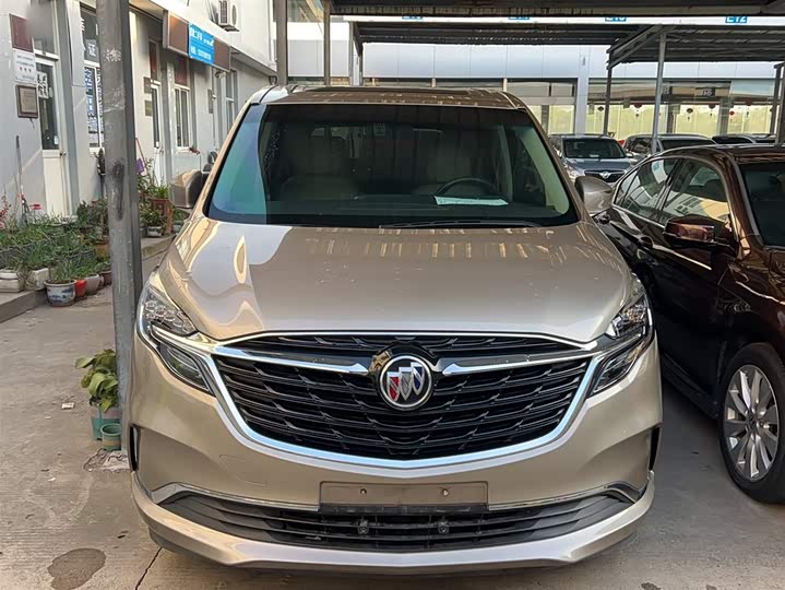 Фото 8 - Buick GL8 ES