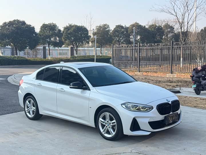 Фото 3 - BMW 1 Series