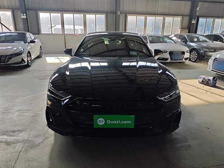 Фото 3 - Audi A7L