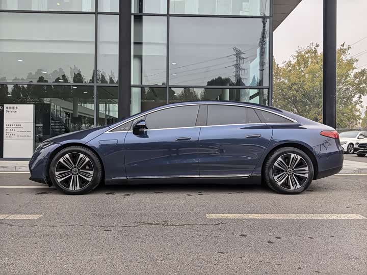 Фото 4 - Mercedes-Benz EQS