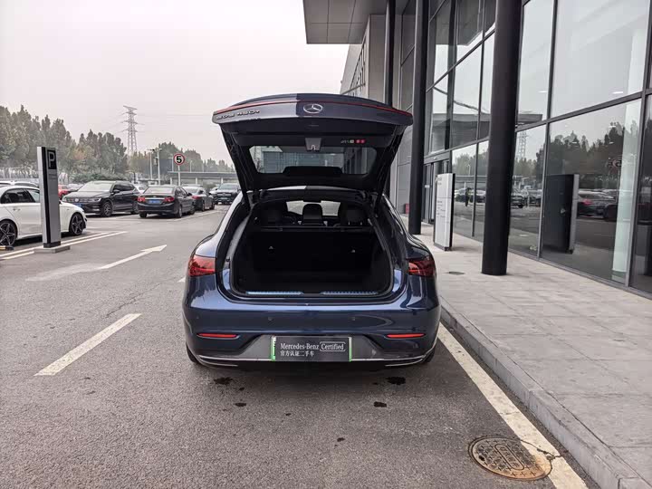 Фото 8 - Mercedes-Benz EQS