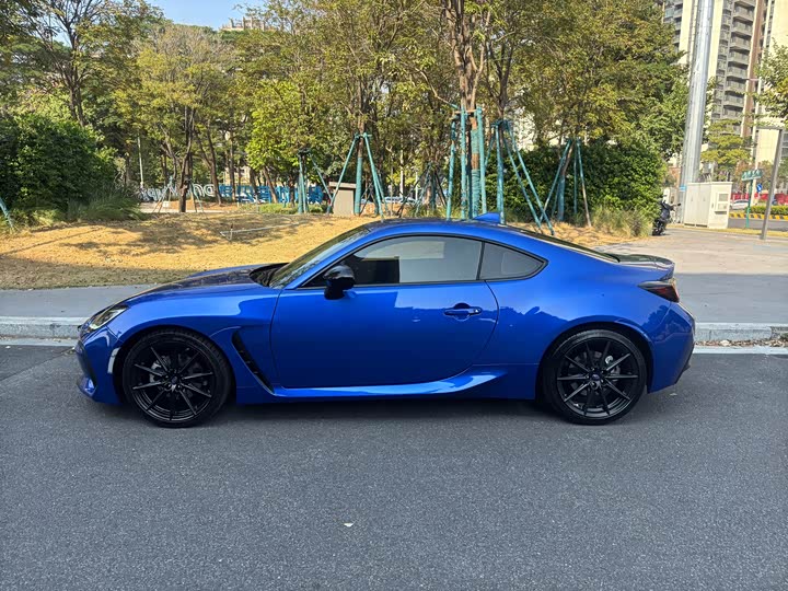 Фото 4 - Subaru BRZ