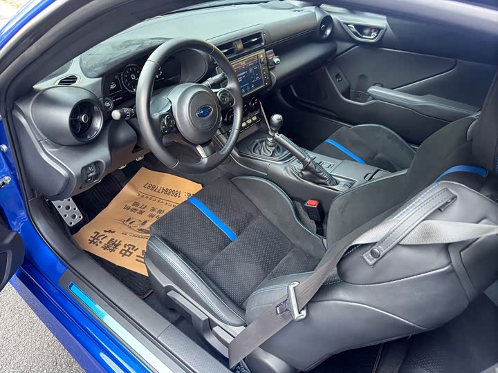 Фото 8 - Subaru BRZ