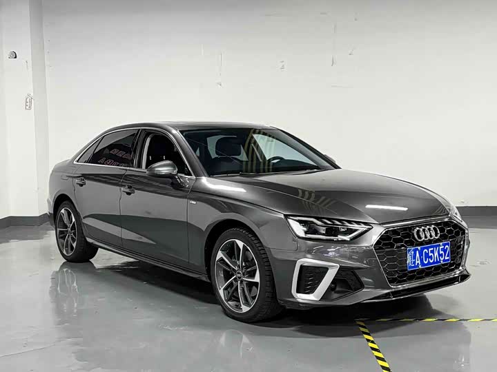 Фото 3 - Audi A4L