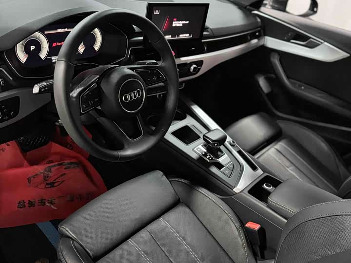 Фото 5 - Audi A4L