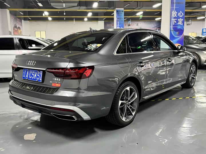 Фото 9 - Audi A4L