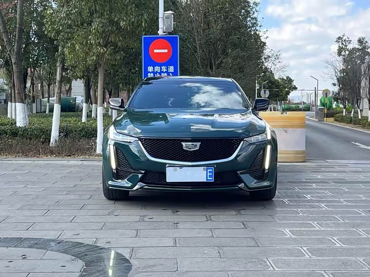 Фото 2 - Cadillac CT5