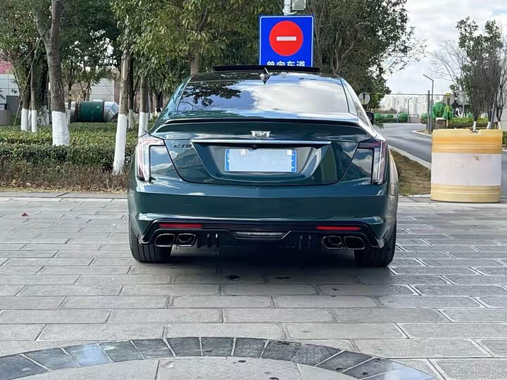 Фото 8 - Cadillac CT5