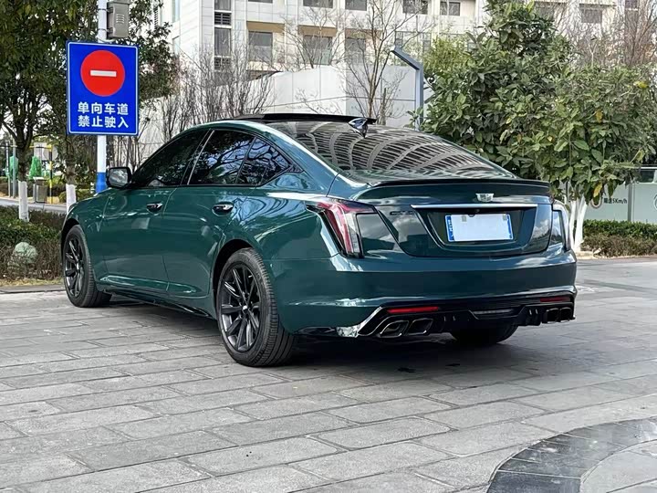 Фото 9 - Cadillac CT5