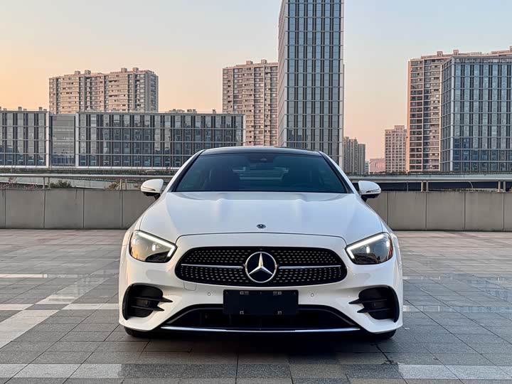 Photo 2 - Mercedes-Benz E-Class