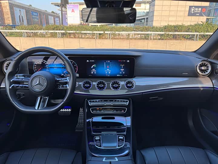 Photo 7 - Mercedes-Benz E-Class