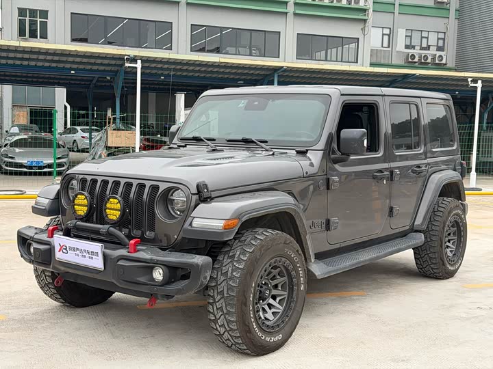 Фото 1 - Jeep Wrangler