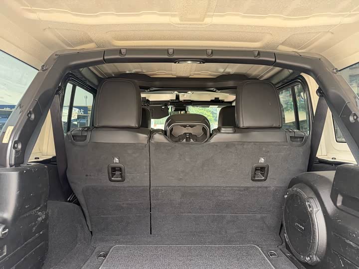 Фото 7 - Jeep Wrangler