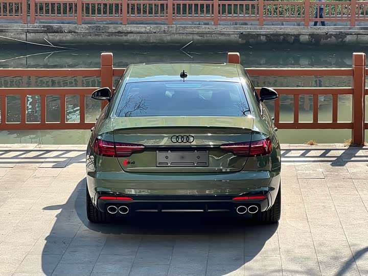 Фото 5 - Audi S4