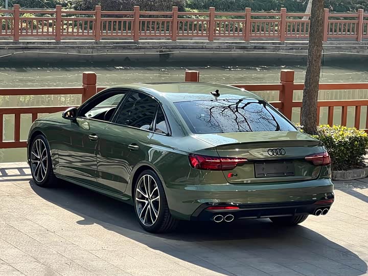 Фото 6 - Audi S4