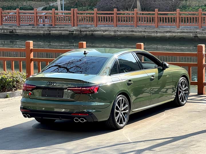 Фото 7 - Audi S4