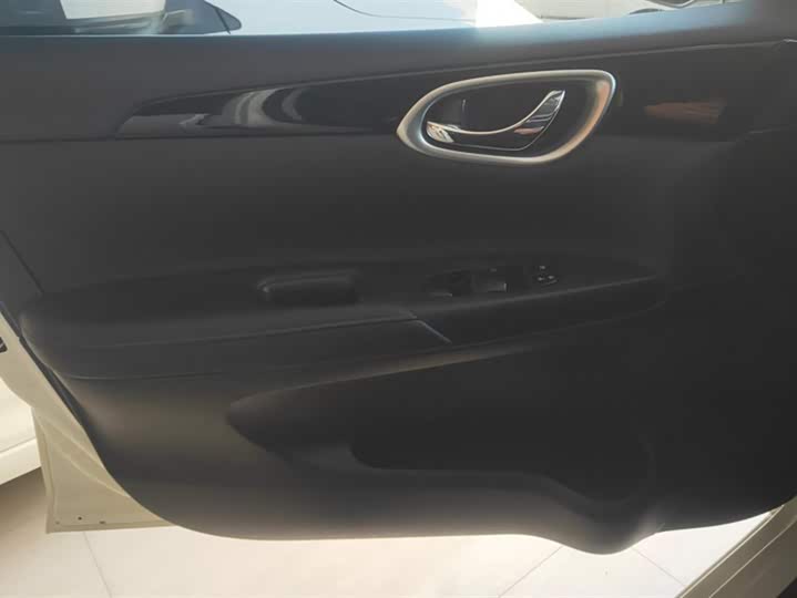 Фото 7 - Nissan Sylphy