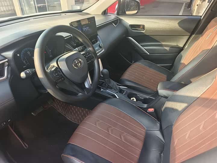 Фото 7 - Toyota Corolla Cross