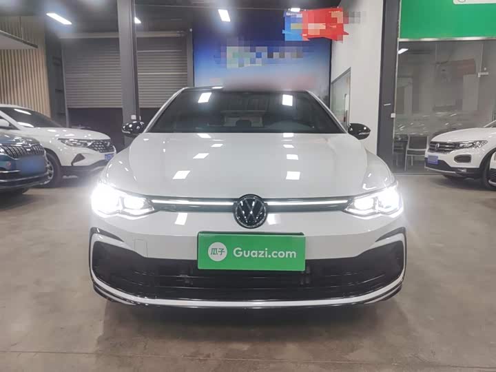 Фото 3 - Volkswagen Golf