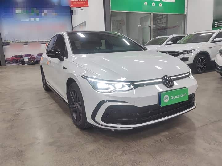 Фото 4 - Volkswagen Golf