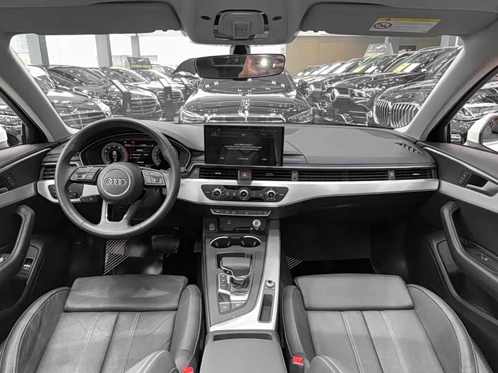 Фото 5 - Audi A4L