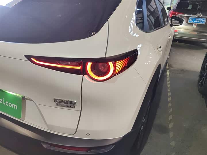 Фото 8 - Mazda CX-30