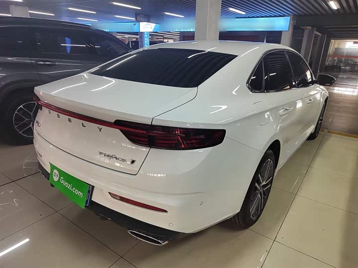 Фото 7 - Geely Preface