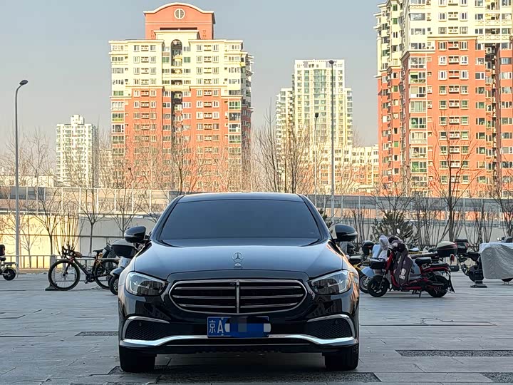 Фото 2 - Mercedes-Benz E-Class