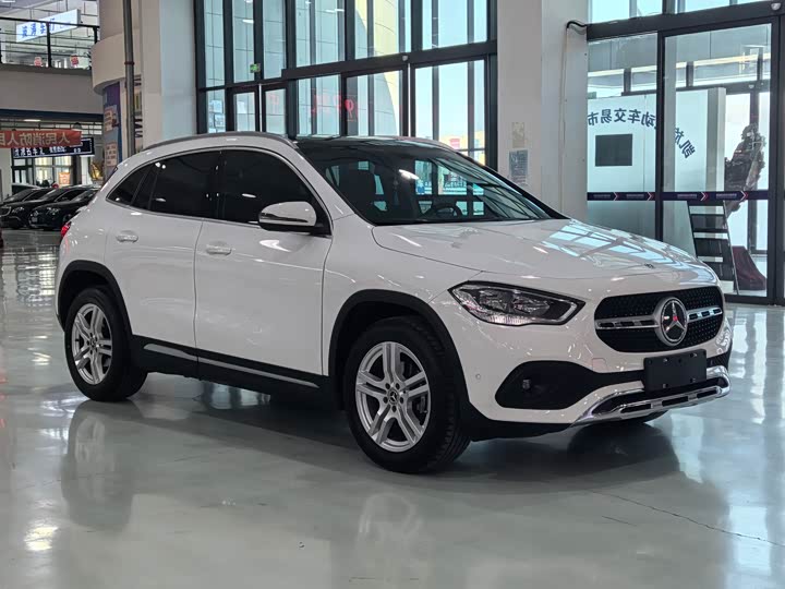 Фото 3 - Mercedes-Benz GLA-Class