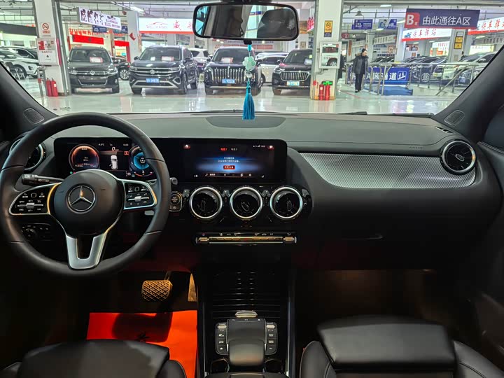 Фото 7 - Mercedes-Benz GLA-Class