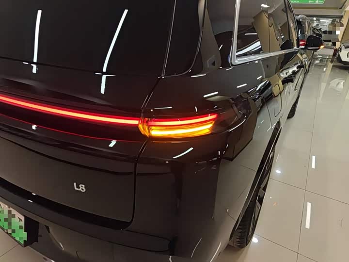 Фото 8 - LiXiang L8