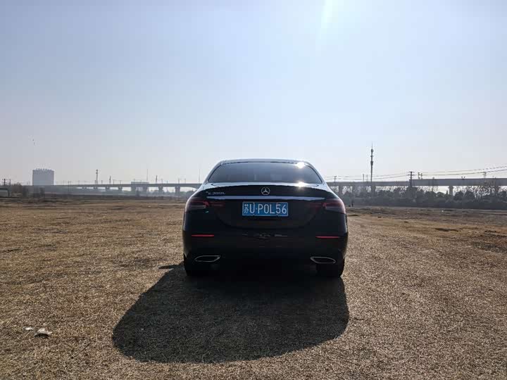 Фото 9 - Mercedes-Benz E-Class