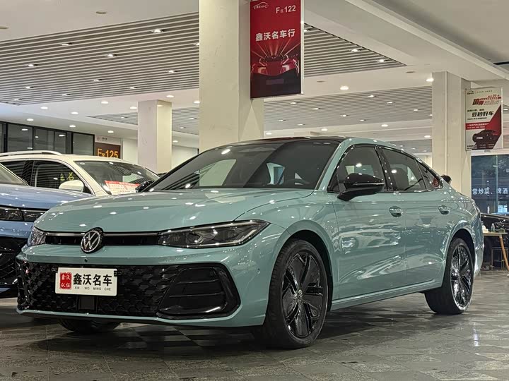 Фото 1 - Volkswagen Passat