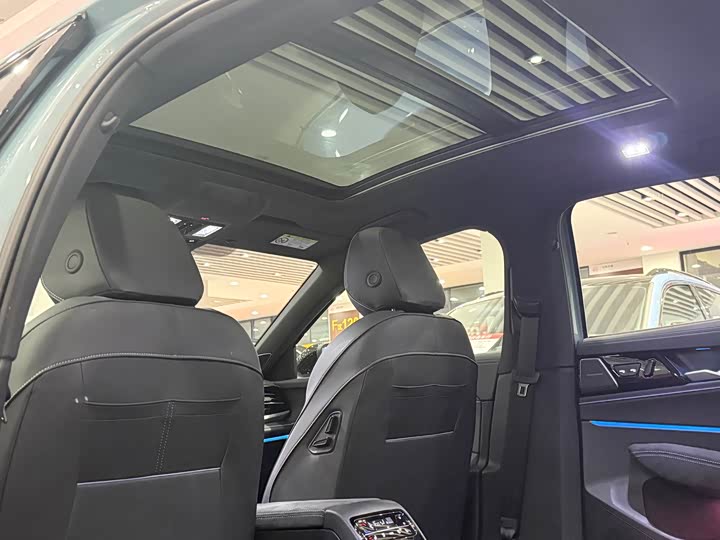 Фото 5 - Volkswagen Passat