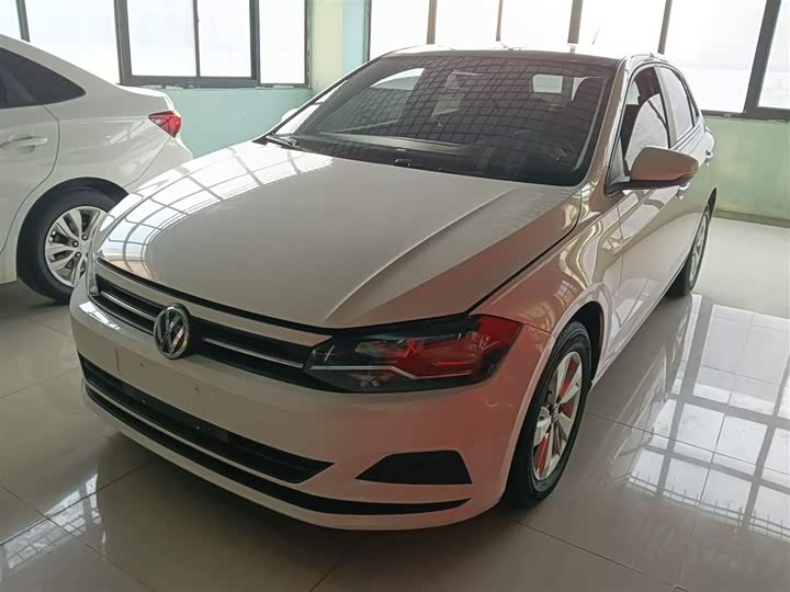 Фото 1 - Volkswagen Polo