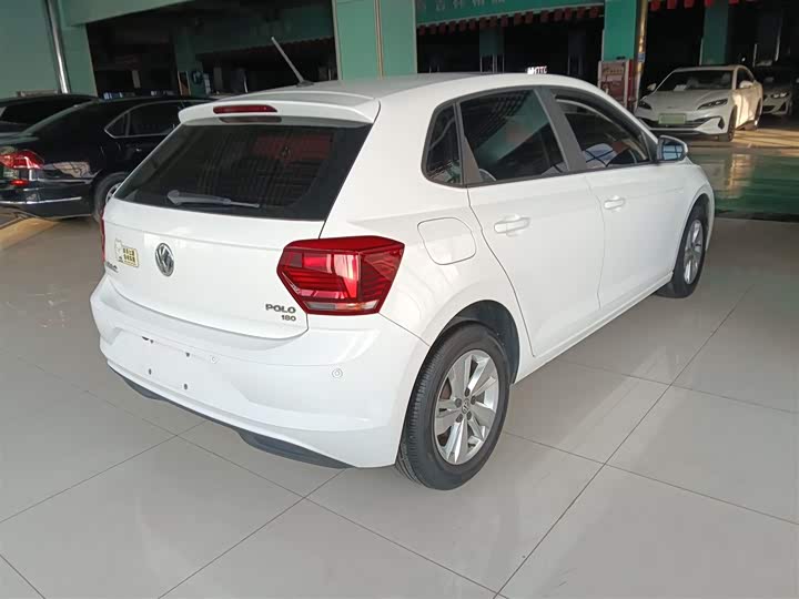 Фото 7 - Volkswagen Polo