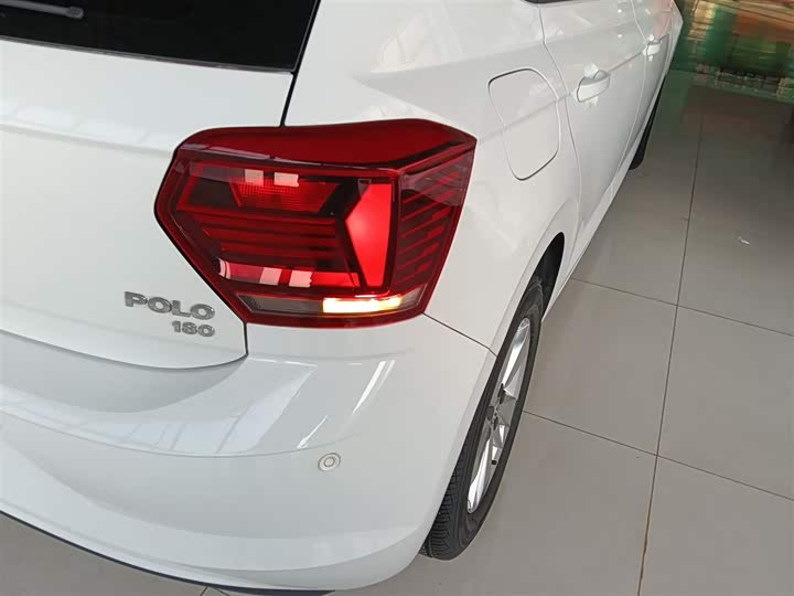 Фото 8 - Volkswagen Polo