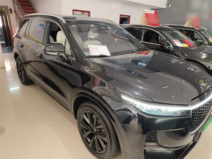 Фото 4 - LiXiang One